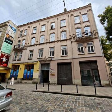 Продаж 2к квартири в центрі Львова по вул Коперника 11