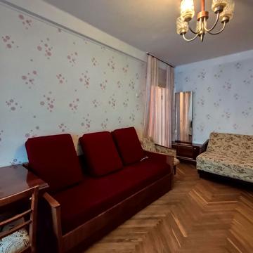 Зодчих вул., 18-Б