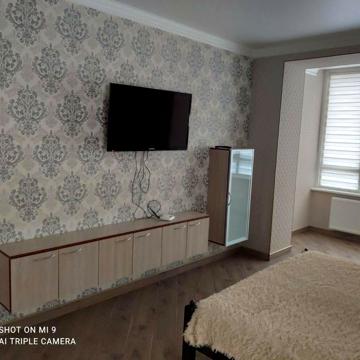 Староміська вул., 52б