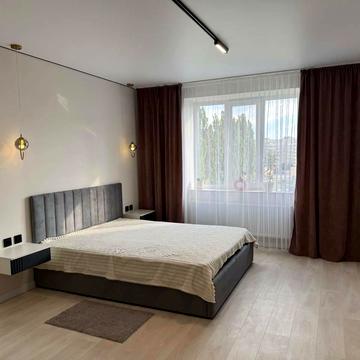 Гайдамацька вул. (Марфи Струтинської), 13-Б