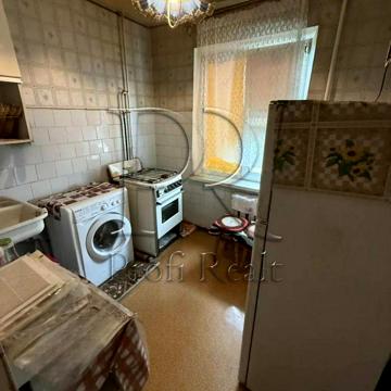 Березняківська вул., 38