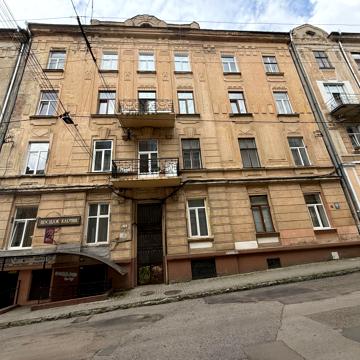 Дюссельдорфська вул. (Першотравнева), 14