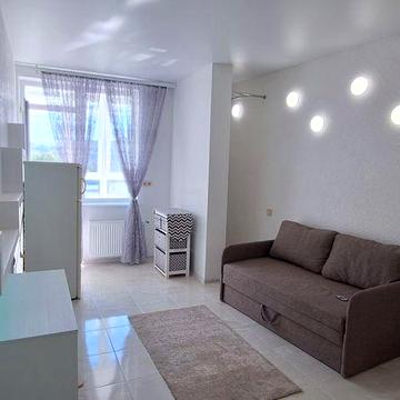 Сдам студийную квартиру в центре.