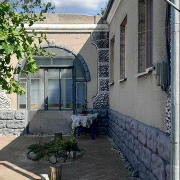 Левый берег  Анд р-н Березановка  продам  дом  Крепость 7 комнат торг