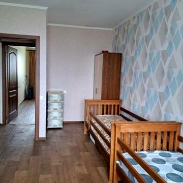 Амосова вул. (Корчагінців), 1