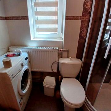 2 кім будинок . Центральна частина міста