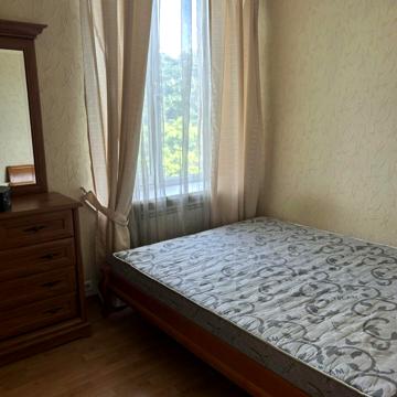 Голосіївський просп. (40-річчя Жовтня), 90