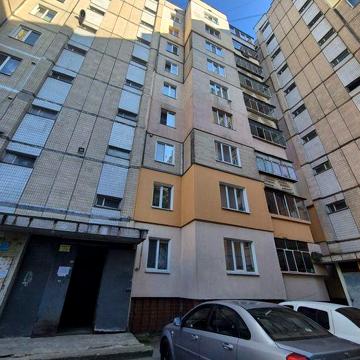 Продаж 2 к квартири площею 52 м² С.Петлюри 15а