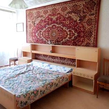 Сдам 3 к.кв.на Черёмушках (Малиновского )
