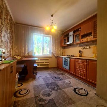 Продаж 3к Квартира Озерна вулиця