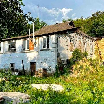Продам будинок хату житло в м. Богуслав