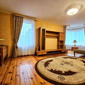 Оренда просторої 1к кв Дніпровська набережна, панорма
