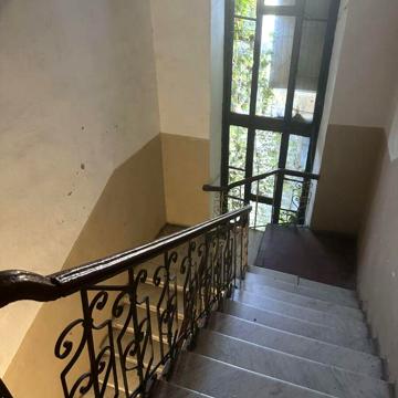Дворівнева квартира на вул. Канатна,біля парку Шевченко