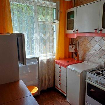 Сдам 2 ком. квартиру ст. метро Барабашово