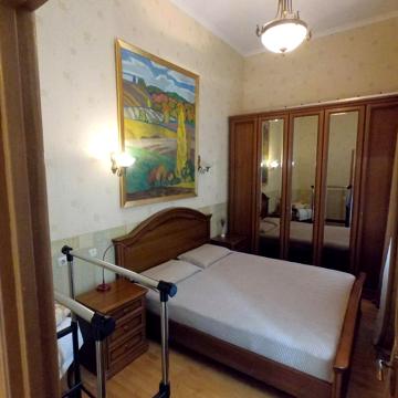 Заньковецької вул., 6