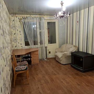 Сдаю 2х кімнатну квартиру на 5 Зарічному,  середина Бродвея,