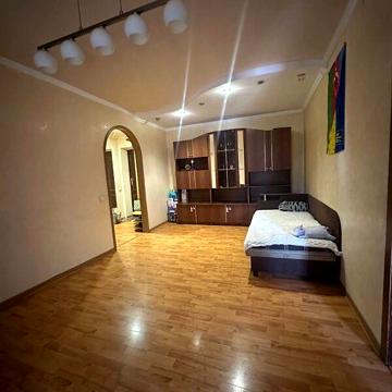 Продаж 2к Квартира Старомостова площа