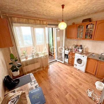 Продаж 3-к квартири Миропільська 29 метро Чернігівська