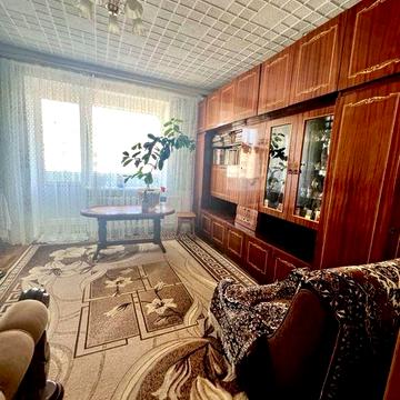 Продвм 2-кімнатну квартиру поліпшеного планування на вул. Ковельській