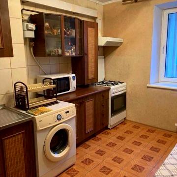 Сдам 2х комнатную квартиру Ген.Петрова ( Танцюры),высотка.