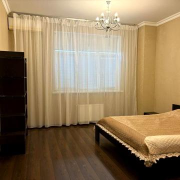Антоновича вул. (Горького), 72