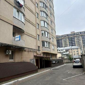 Продається 2-кімнатна квартира, район Вишенька