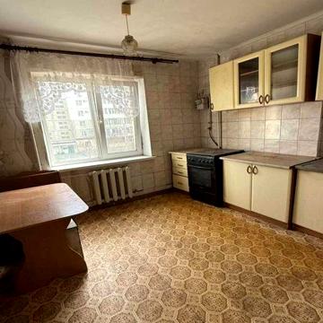 3к квартира 75м2, роздільні кімнати, поверх 3/9,біля 1 міської лікарні