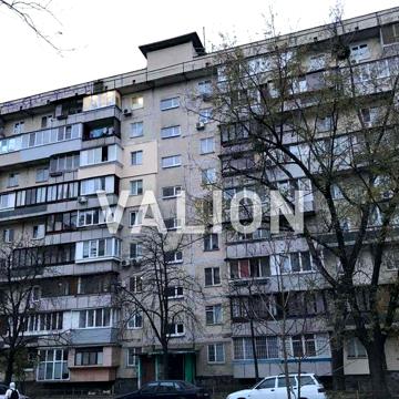 Продаю 1 кімнатну квартиру за адресою: вул. Героїв Дніпра, буд. 3