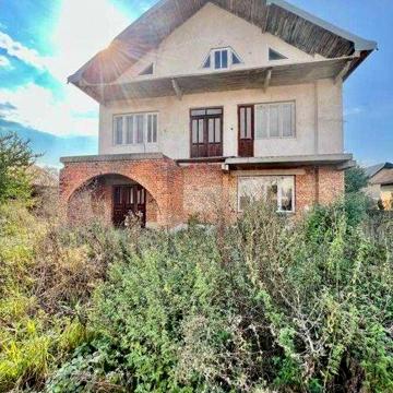 Будинок в Тисмениці біля ресторану Палац Ярослава