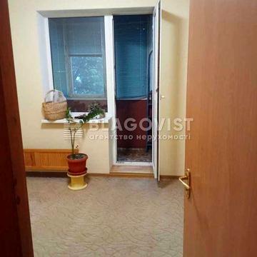 Продам 3-кімнатну квартиру на просп. Червоної калини(Маяковського) 34!