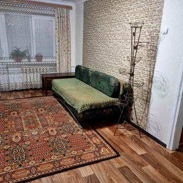Квартира 2-х кімнатна в центрі Вишневого