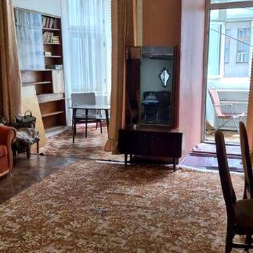 Продам Сумская 67,2х комнатную квартиру