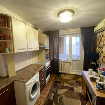 Айвазовського вул., 11