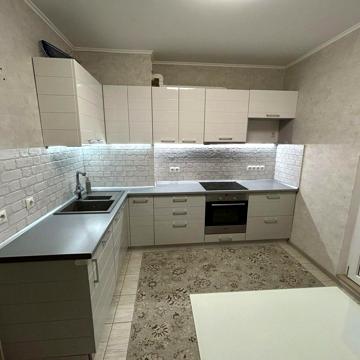 Сергія Данченка вул., 5
