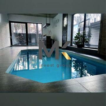 Сучасний двоповерховий будинок з басейном в с.Стоянка