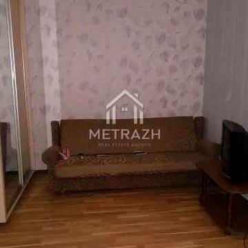 Продам 1к кв,40 м. кв , Малиновская,19, Площадь Восстания, Спортивная