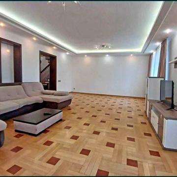 Обсерваторна вул., 7