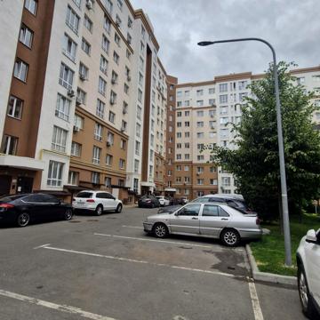 Героїв Небесної Сотні просп., 34/2