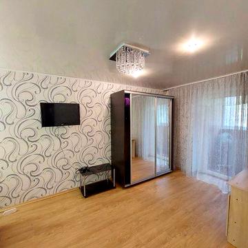 Однокімнатна біля КНУ. Віталія Матусевича.  З меблями і технікою