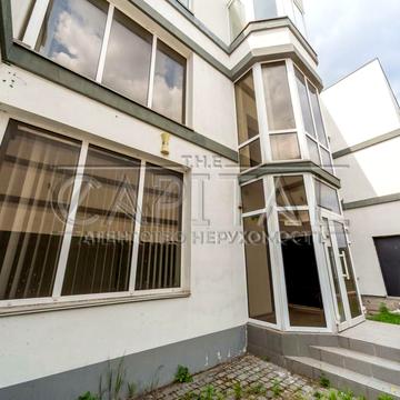 Київська вул., 1/8