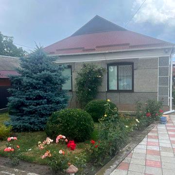 Продається будинок на два входа 100 м2 місто Гайсин, центр.
