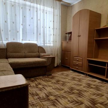 Героїв Крут вул. (Черепіна), 8