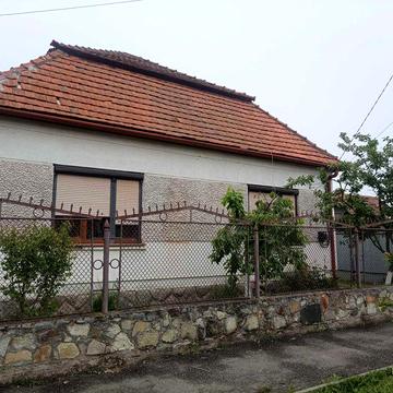 ПРОДАЖ 2х кімнатного БУДИНКУ 600 м від басейнів, один з КРАЩИХ РАЙОНІВ