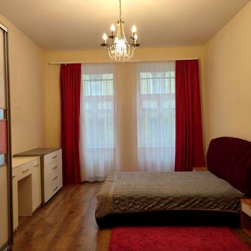 Довгострокова оренда затишної 2-кімнатної квартири в центрі Львова