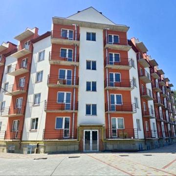 Продам чудову квартиру на 3 поверсі з гарним краєвидом. ЖК Озерний край