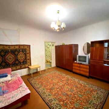 Сдаётся 2-комнатная квартира в самом центре города — ул. Кобзаря