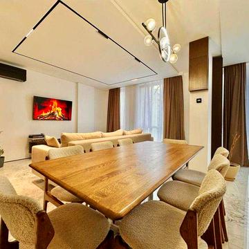 Продаж дизайнерської  2-кімнатної квартири з великою кухнею-студією