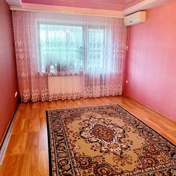 Сергія Слісаренка вул., 12