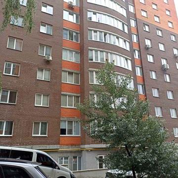 Продаж квартири вул Пулюя