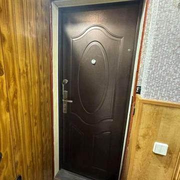Продаю 1 комн квартиру на Роковатой